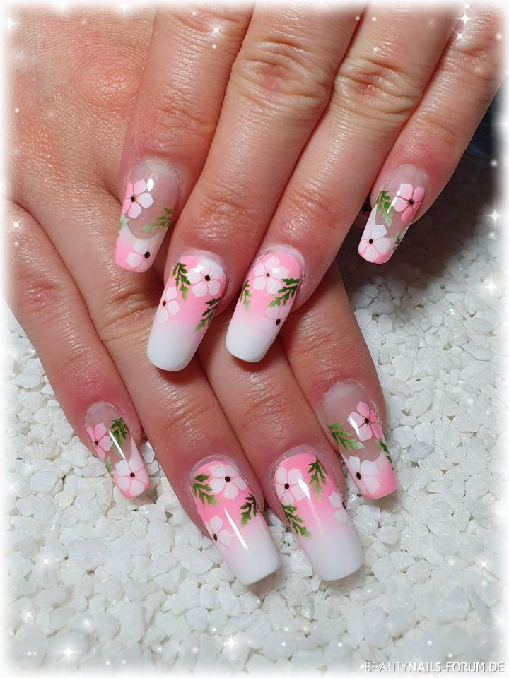 Farbverlauf weiß zu neon pink mit Airbrush Blüten Nageldesign